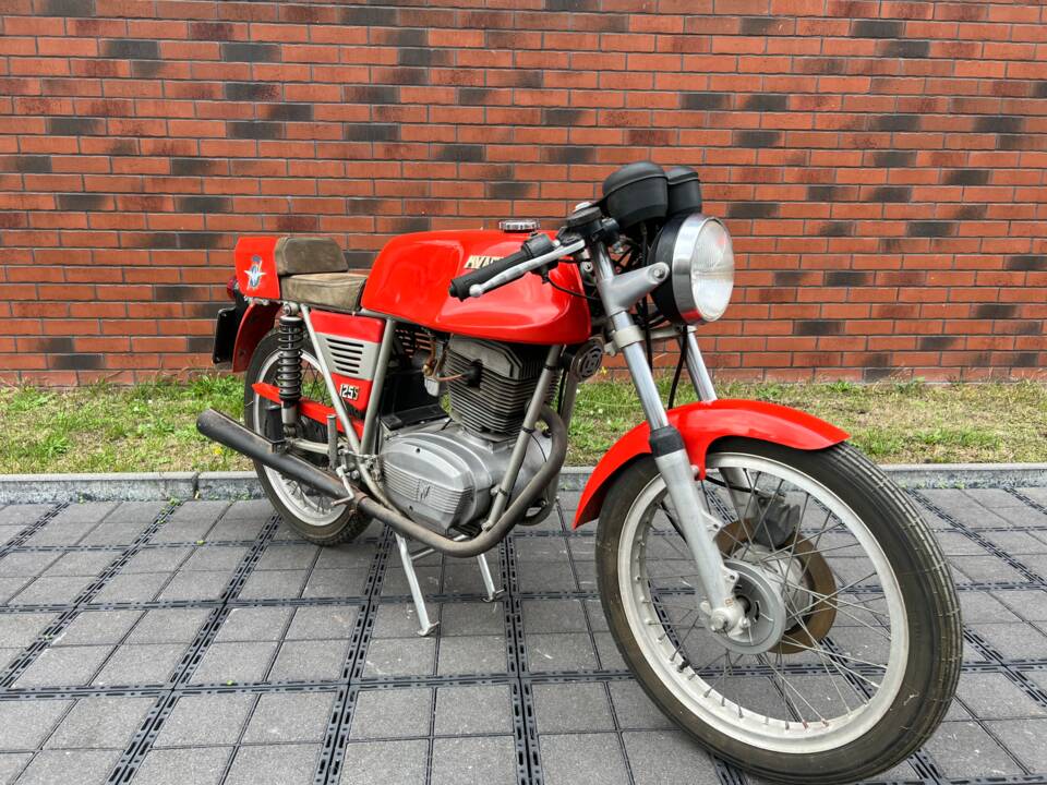 Immagine 1/16 di MV Agusta DUMMY (1972)
