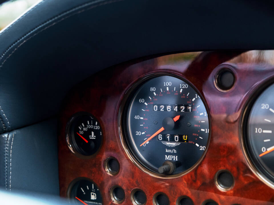 Immagine 11/23 di Aston Martin Virage Volante (1994)